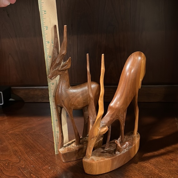 Vintage Carved Wooden Set of Antelope - Picture 14 of 17
